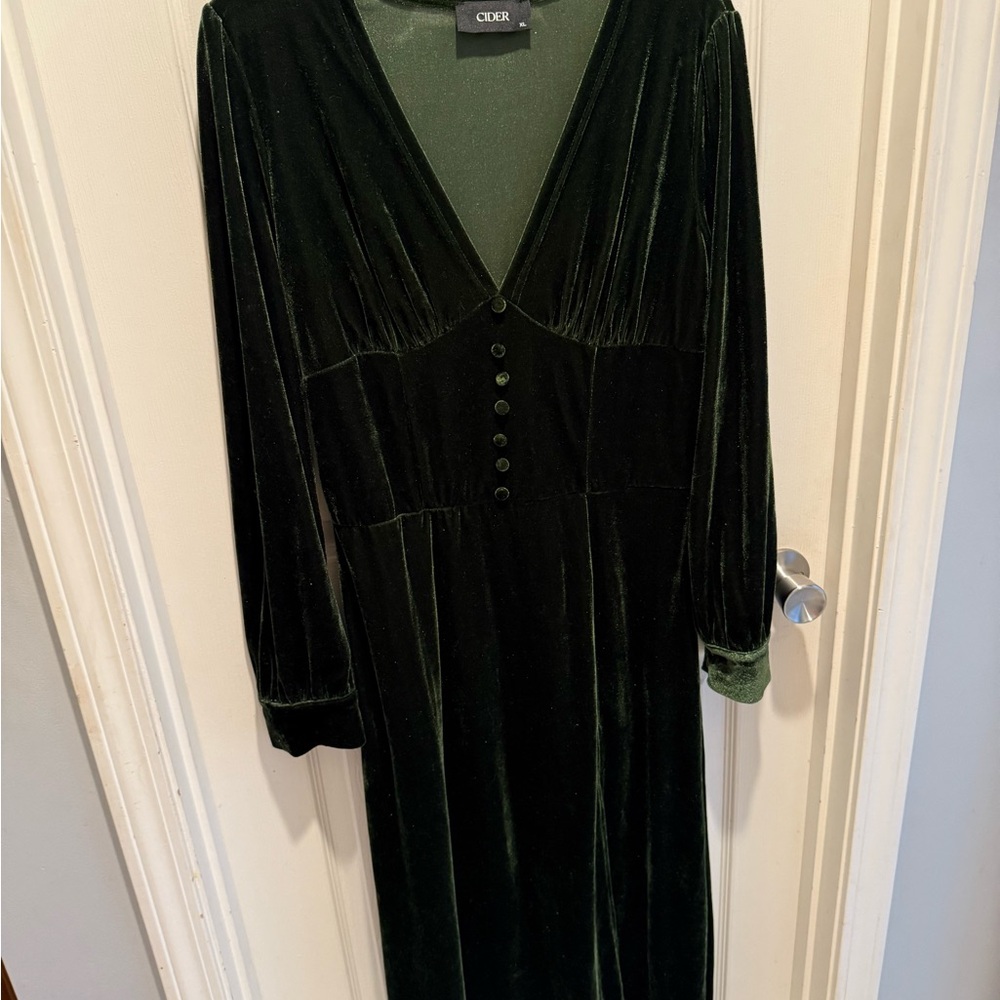 Cider Green Velvet Long Sleeve Dress